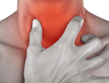 Τι να κάνετε για να φύγει το φλέμα στο λαιμό;